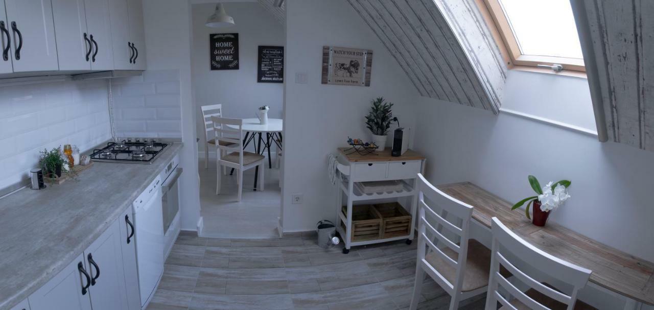 Farmhouse Apartman Apartment เอ็กเกอร์ ภายนอก รูปภาพ