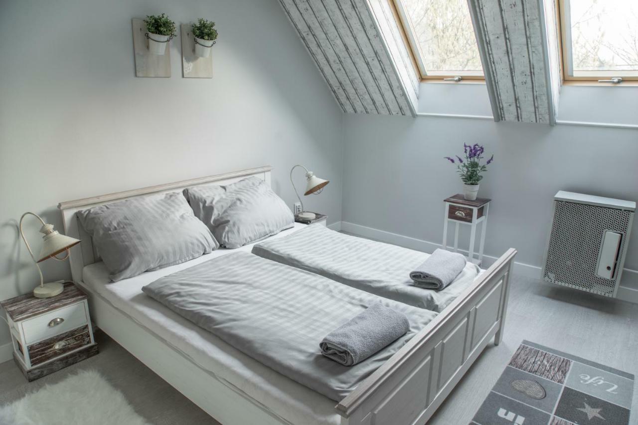 Farmhouse Apartman Apartment เอ็กเกอร์ ภายนอก รูปภาพ